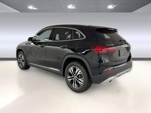 2026 Mercedes-Benz GLA 250 4MATIC