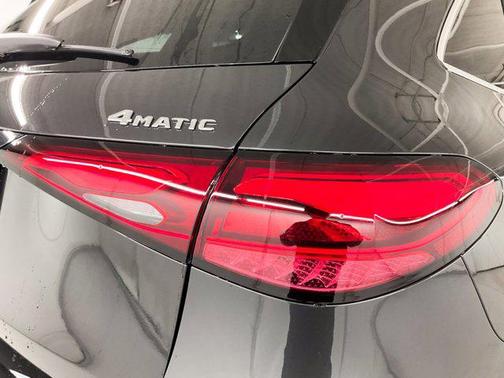 2025 Mercedes-Benz GLC 350e Base