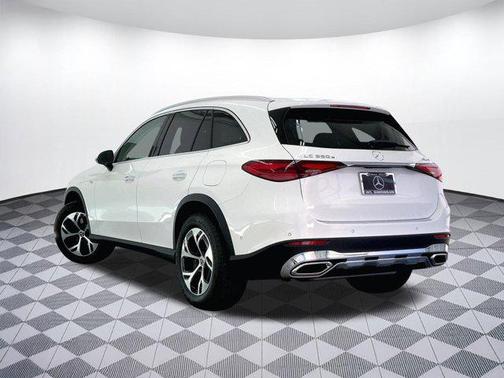 2025 Mercedes-Benz GLC 350e Base