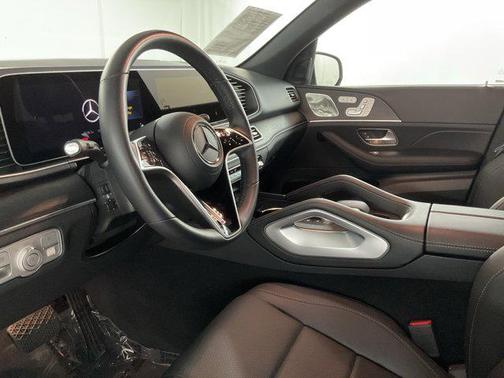 2025 Mercedes-Benz GLE 450e 4MATIC