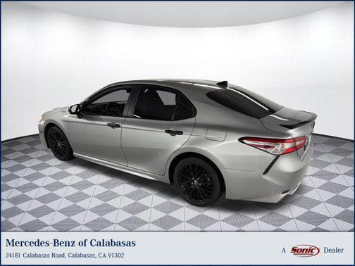 2020 Toyota Camry SE