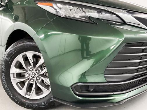 2022 Toyota Sienna LE