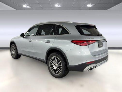 2026 Mercedes-Benz GLC 300 Base