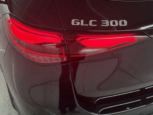2025 Mercedes-Benz GLC 300 Base