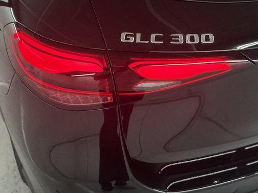 2025 Mercedes-Benz GLC 300 Base