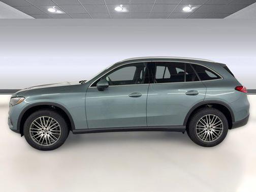 2026 Mercedes-Benz GLC 300 Base