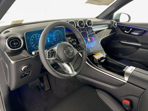 2026 Mercedes-Benz GLC 300 Base