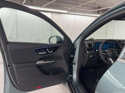 2026 Mercedes-Benz GLC 300 Base