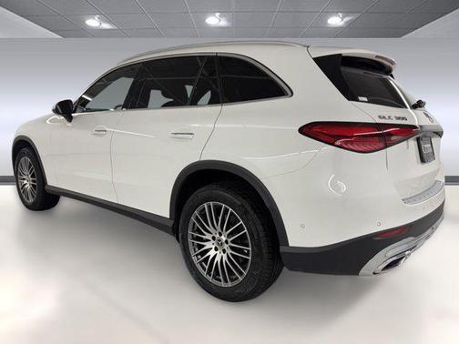 2025 Mercedes-Benz GLC 300 Base