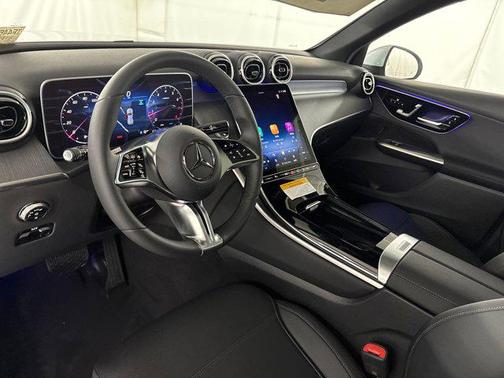 2026 Mercedes-Benz GLC 300 Base