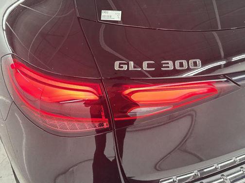 2025 Mercedes-Benz GLC 300 Base