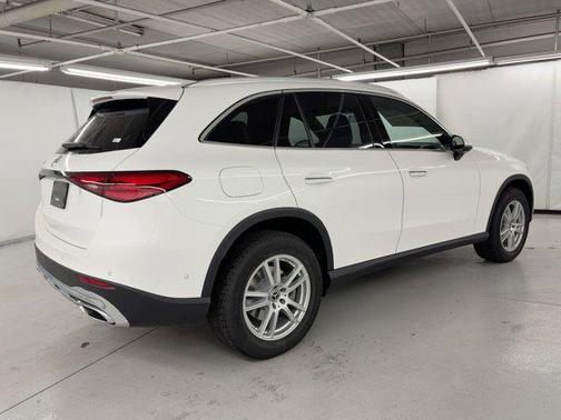 2026 Mercedes-Benz GLC 300 Base
