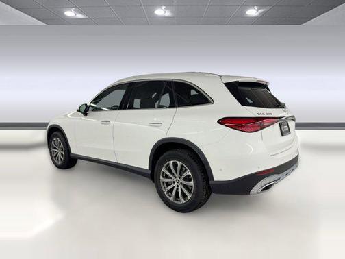 2026 Mercedes-Benz GLC 300 Base