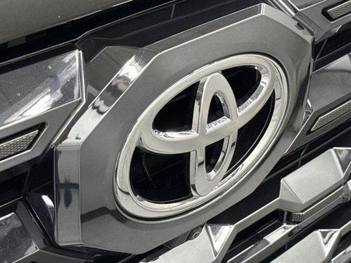 2022 Toyota Tundra Platinum