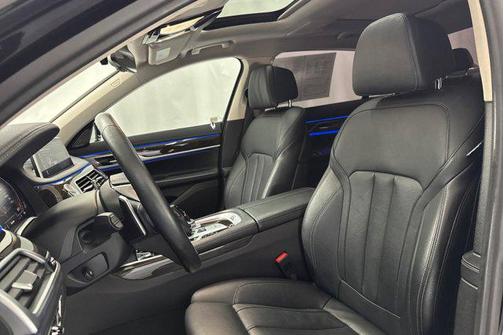 Jet Black 2021 BMW 740 740i