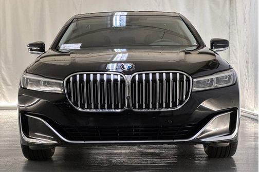 Jet Black 2021 BMW 740 740i