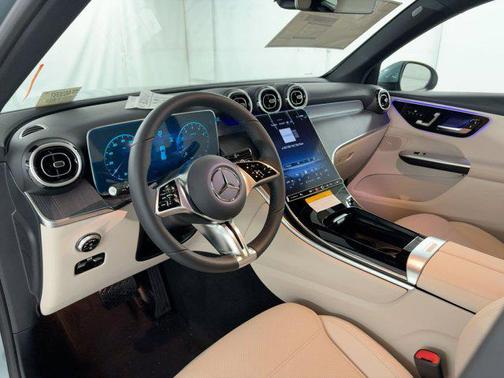 2026 Mercedes-Benz GLC 300 Base
