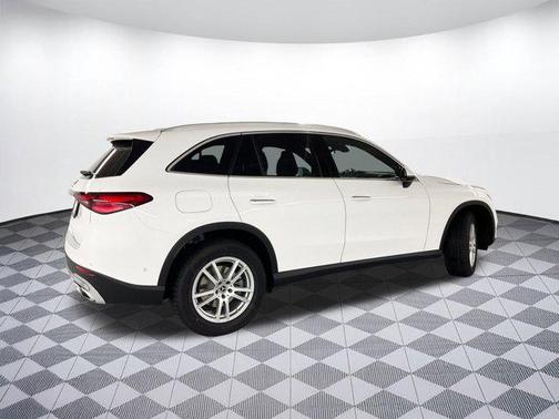 2025 Mercedes-Benz GLC 300 Base