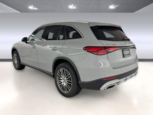 2026 Mercedes-Benz GLC 300 Base