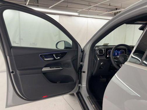 2026 Mercedes-Benz GLC 300 Base