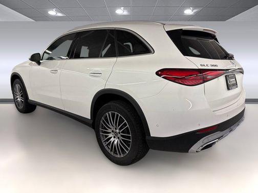 2026 Mercedes-Benz GLC 300 Base