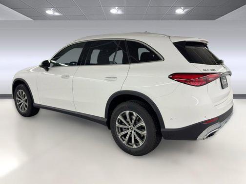 2026 Mercedes-Benz GLC 300 Base