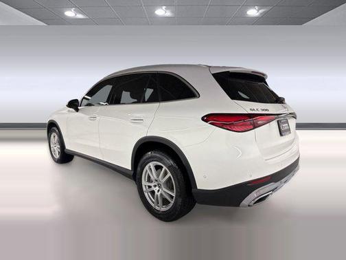 2026 Mercedes-Benz GLC 300 Base