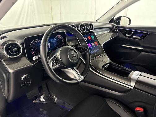 Black 2025 Mercedes-Benz GLC 350e Base