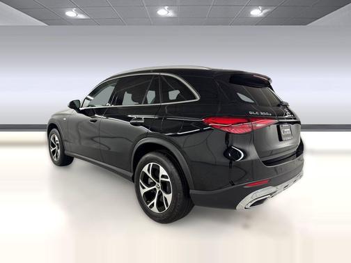 Black 2025 Mercedes-Benz GLC 350e Base