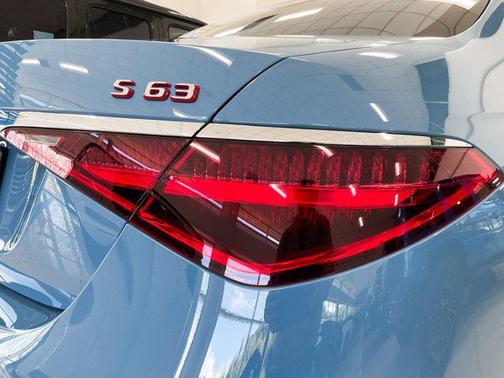 2025 Mercedes-Benz AMG S 63 E 4MATIC