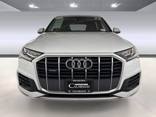 2022 Audi Q7 45 Premium