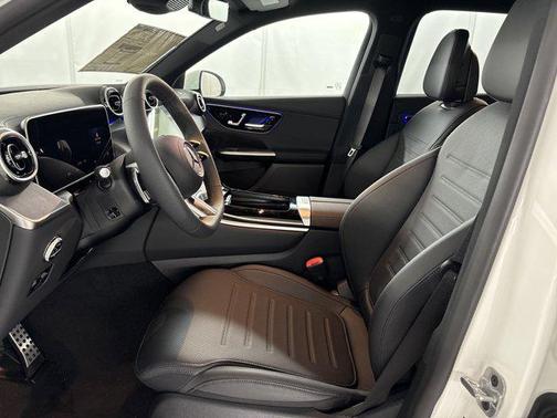 2025 Mercedes-Benz GLC 350e Base