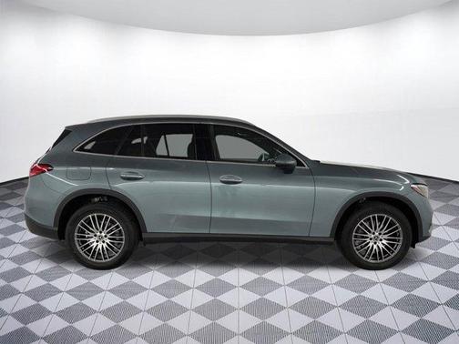 2025 Mercedes-Benz GLC 300 Base