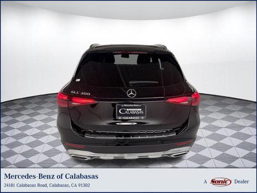 2025 Mercedes-Benz GLC 300 Base