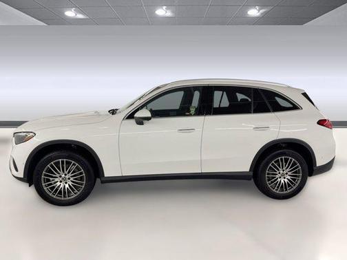 2025 Mercedes-Benz GLC 300 Base