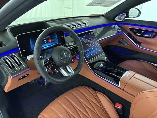 Obsidian Black Metallic 2026 Mercedes-Benz AMG S 63 E 4MATIC