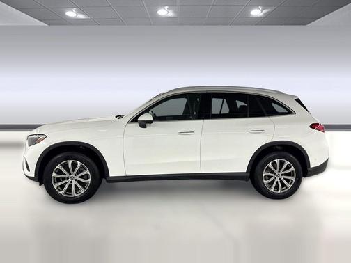 Polar White 2026 Mercedes-Benz GLC 300 Base