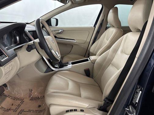 2015 Volvo XC60 T5 Premier