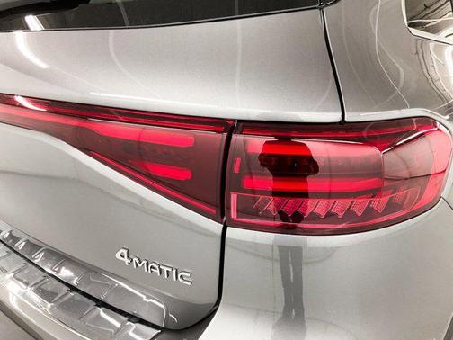 2025 Mercedes-Benz EQB 300 4MATIC