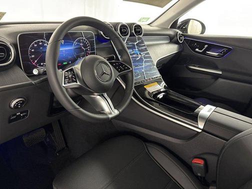 2025 Mercedes-Benz GLC 350e Base