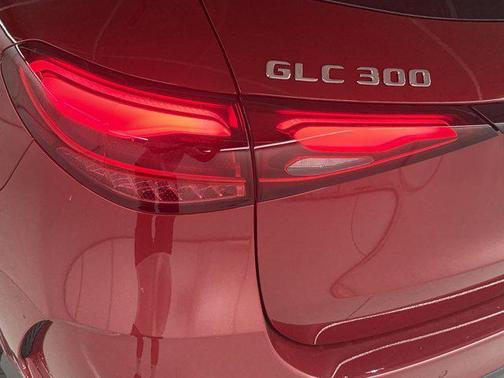2025 Mercedes-Benz GLC 300 Base