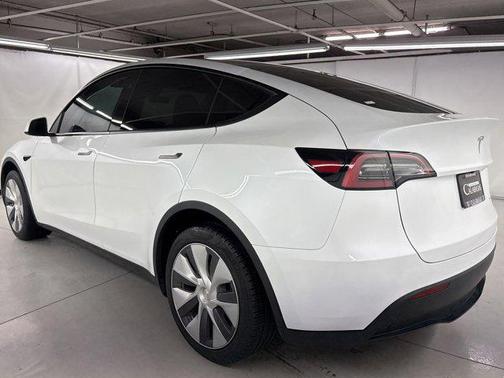 2024 Tesla Model Y Long Range Dual Motor All-Wheel Drive