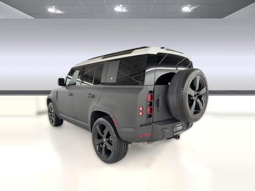 2024 Land Rover Defender 110 P400 X-Dynamic SE