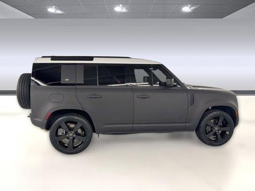 2024 Land Rover Defender 110 P400 X-Dynamic SE