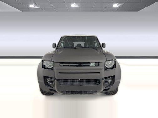 2024 Land Rover Defender 110 P400 X-Dynamic SE