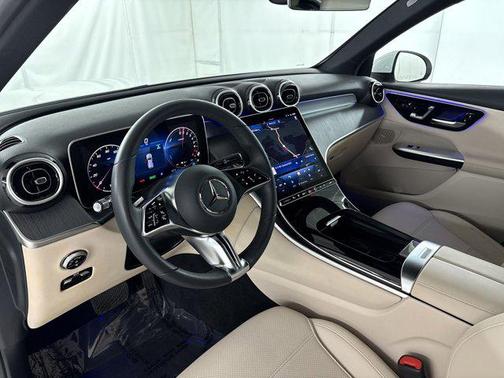 Polar White 2025 Mercedes-Benz GLC 350e Base