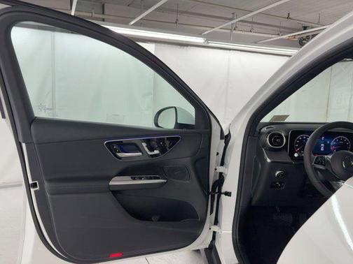 2026 Mercedes-Benz GLC 300 Base