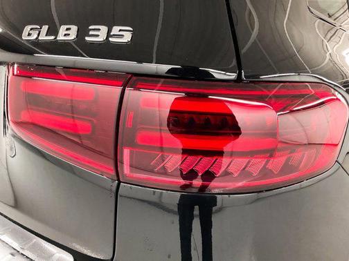 2025 Mercedes-Benz AMG GLB 35 4MATIC