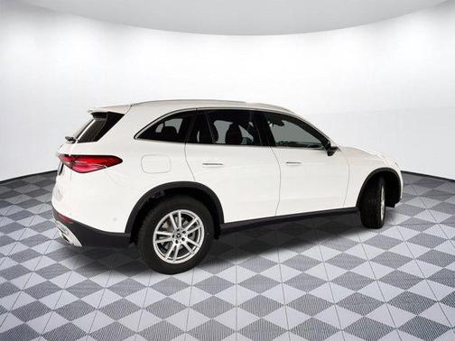 2025 Mercedes-Benz GLC 300 Base