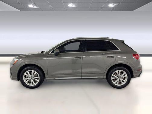 2021 Audi Q3 45 S line Premium